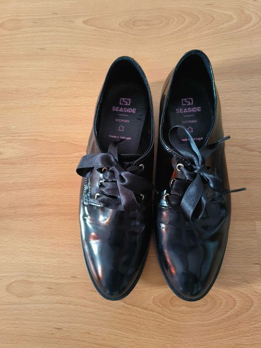 Sapatos Seaside Tam. 40 (Novos)