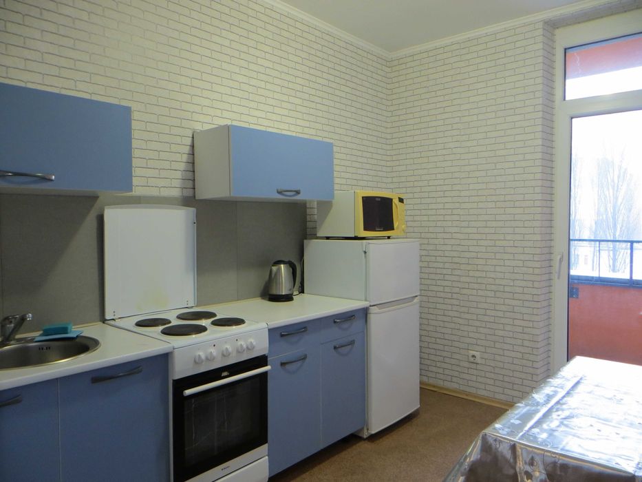 Посуточно. метро "Героев Днепра", ТЦ «Oasis» 7-мин. ул.Богатырская 6а