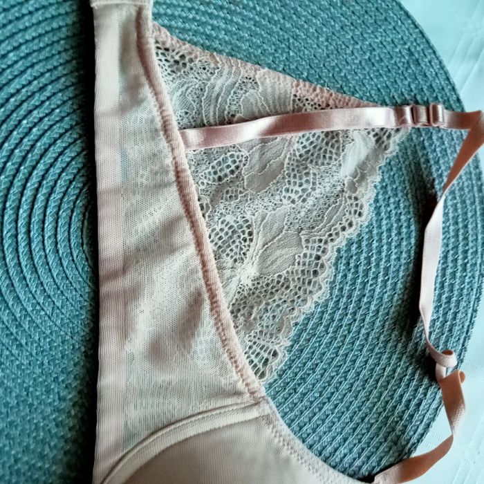 Biustonosz komfortowy Triumph 80B