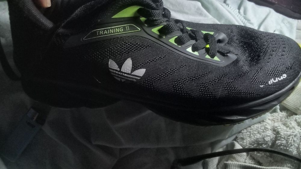 Adidas running originais e sem marca 3 pares por 20euros