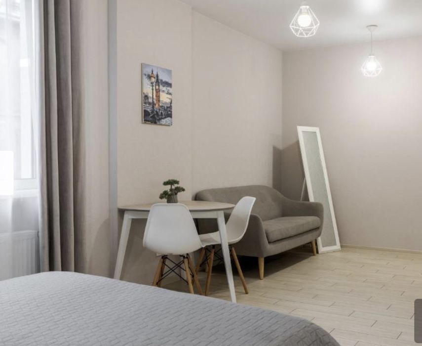 Біля вокзалу, апартаменти подобово, Привокзальна, вул. Голубовича.