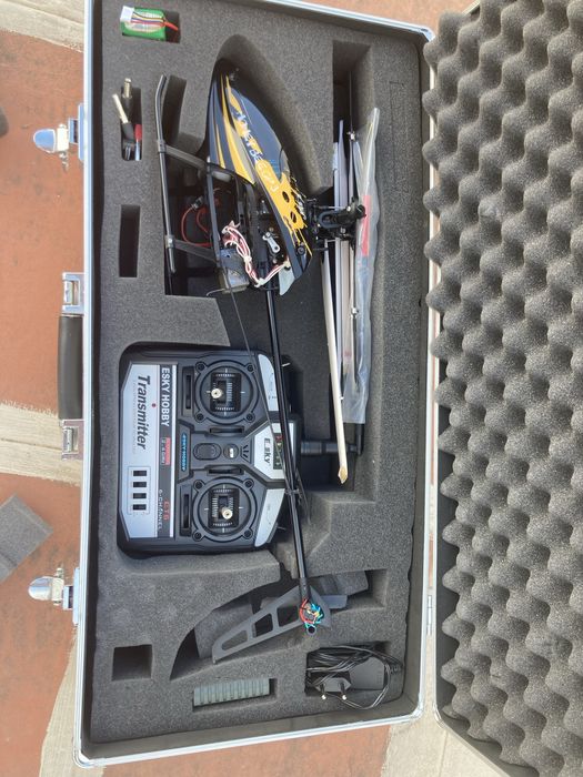 HElicoptero esky honey bee cp3