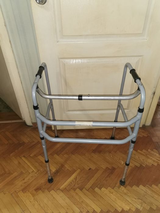 Ходунки для взрослих