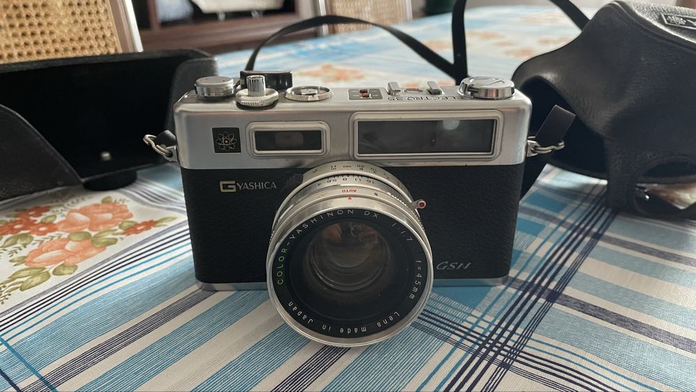 Máquina Fotográfica Yashica