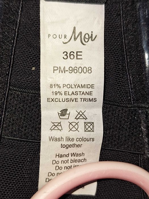 Biustonosz z fiszbinami Pour Moi 80F (36E).