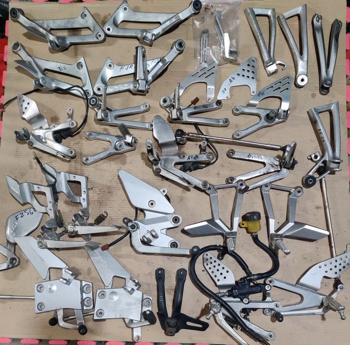 Крепление подножки мотоцикла, водителя, пассажира, кронштейн подножки