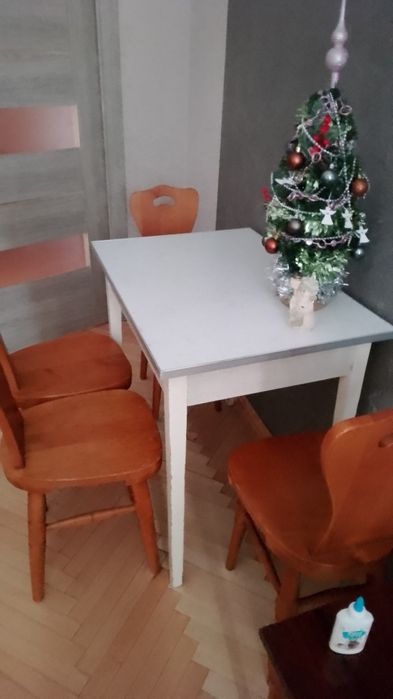 Стільці дерев'яні  кухонні в комплекті  '4 шт