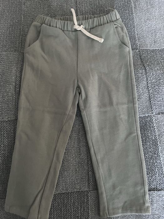 Набір штанів від C&A, розмір 98