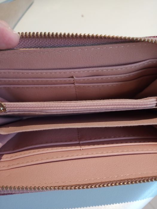 Carteira Stradivarius nova, sem uso