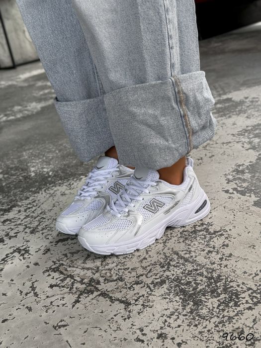 Кросівки жіночі N білі + срібло, екошкіра