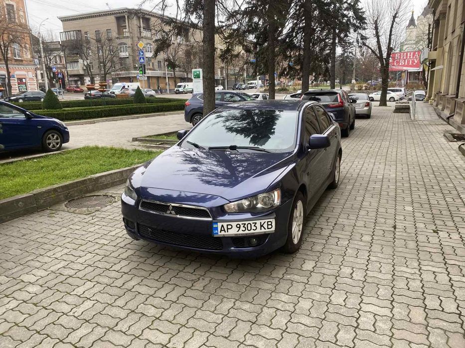 Продам ланцер 10