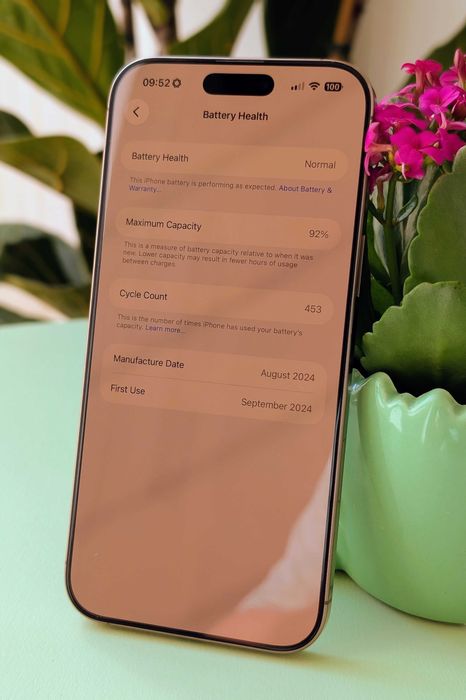 iPhone 16 Pro Max 256GB Titânio Deserto + AppleCare+ (2026) + Garantia Worten (2029) + 12 Capas
