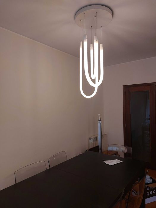 Candeeiros de Teto e Parede - Elegância em Cada Detalhe