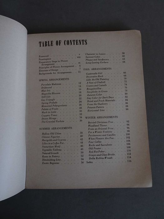 Livro de Arranjos florais - Sunset Flower Arrangement Book 1952