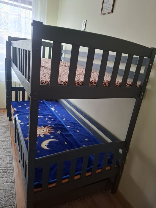 Sprzedam łóżko piętrowe