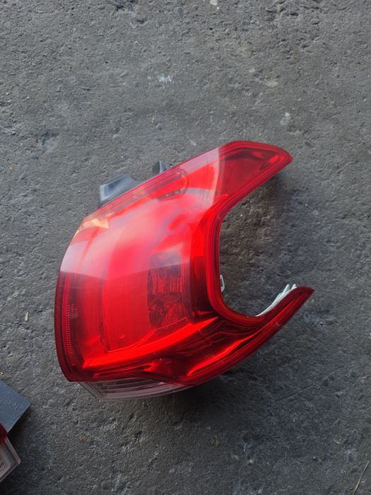 Peugeot 2008 Lampa Tył prawa lub lewa