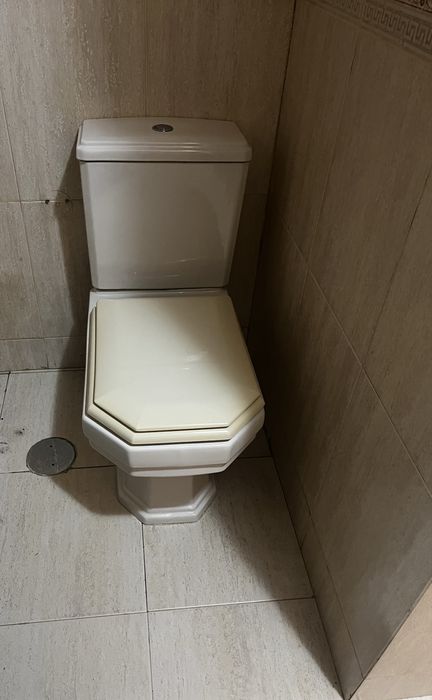 Conjunto Sanita e Bidé - Estilo clássico -  Cor Creme