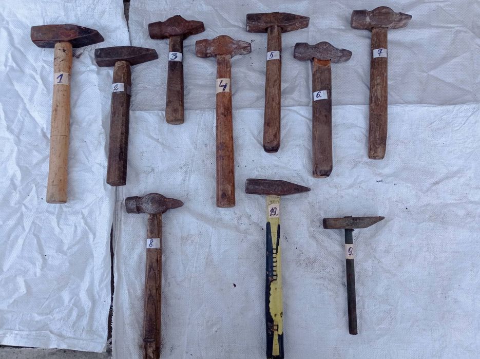 Молоток. Кувалда. Сокира. Топор. Кирка.Гвоздодер. Бортіровка-.