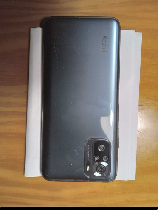 Telemóvel Xiamo Redmi Note 10S.