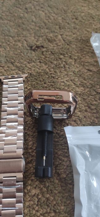 Bransoletka+ etui na Apple Watch 8