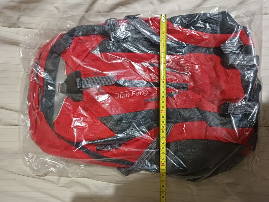 Новий рюкзак універсальний чорний/червоний