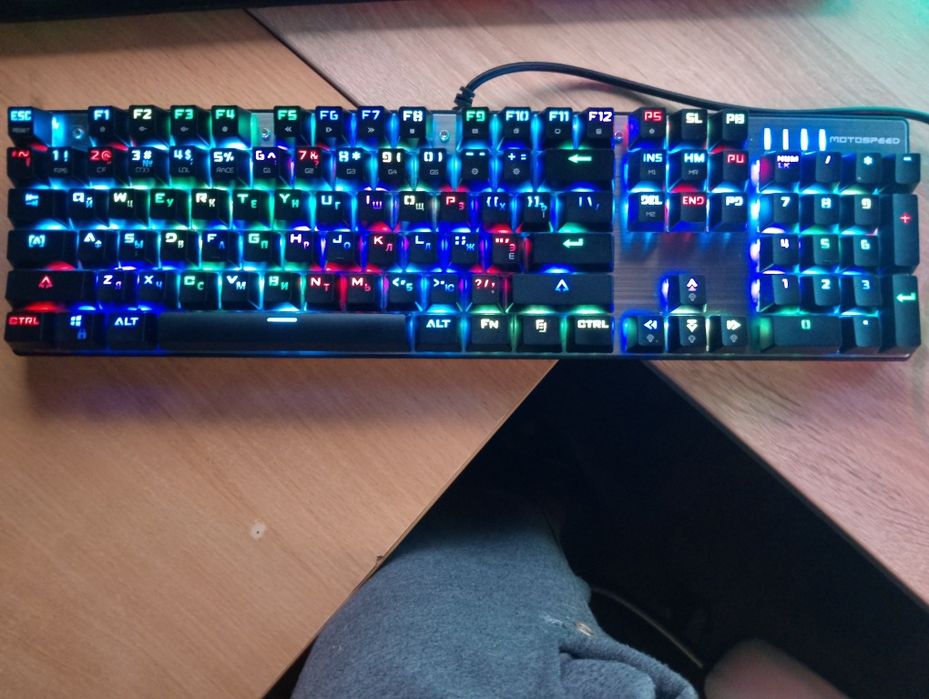 Клавиатура проводная MOTOSPEED CK104 RGB USB ENG, UKR, RUS Outemu Red