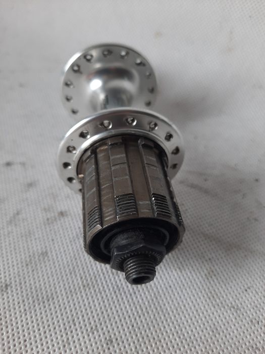 piasta tył shimano deore DX 32h FH-M650 . 135mm 7sp 1024