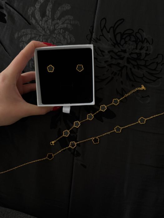 Conjunto(brinco,pulseira e colar)