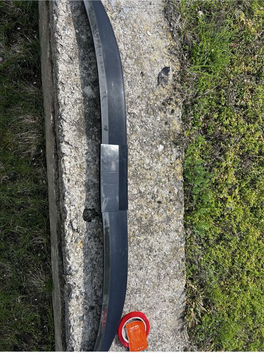 Спойлер універсальний