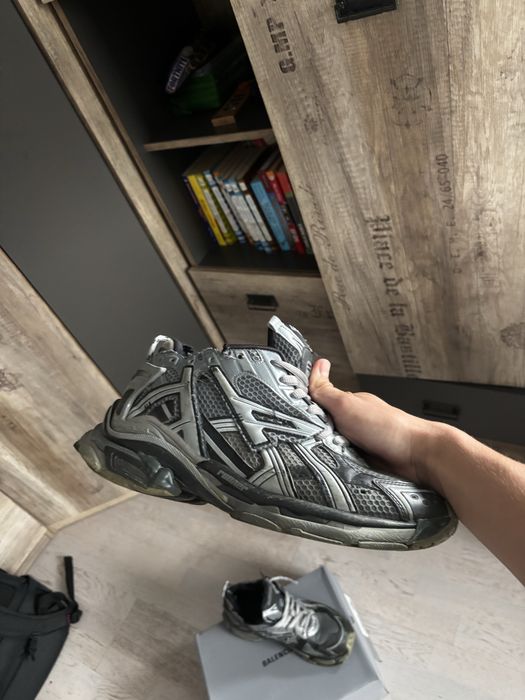 Balenciaga runner r43