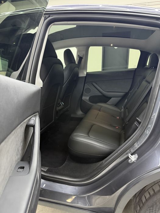 Tesla Model Y SR Plus