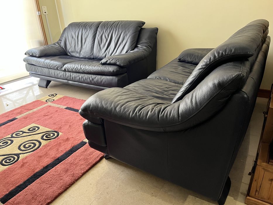 Conjunto de dois sofás originais da Divani & Divani