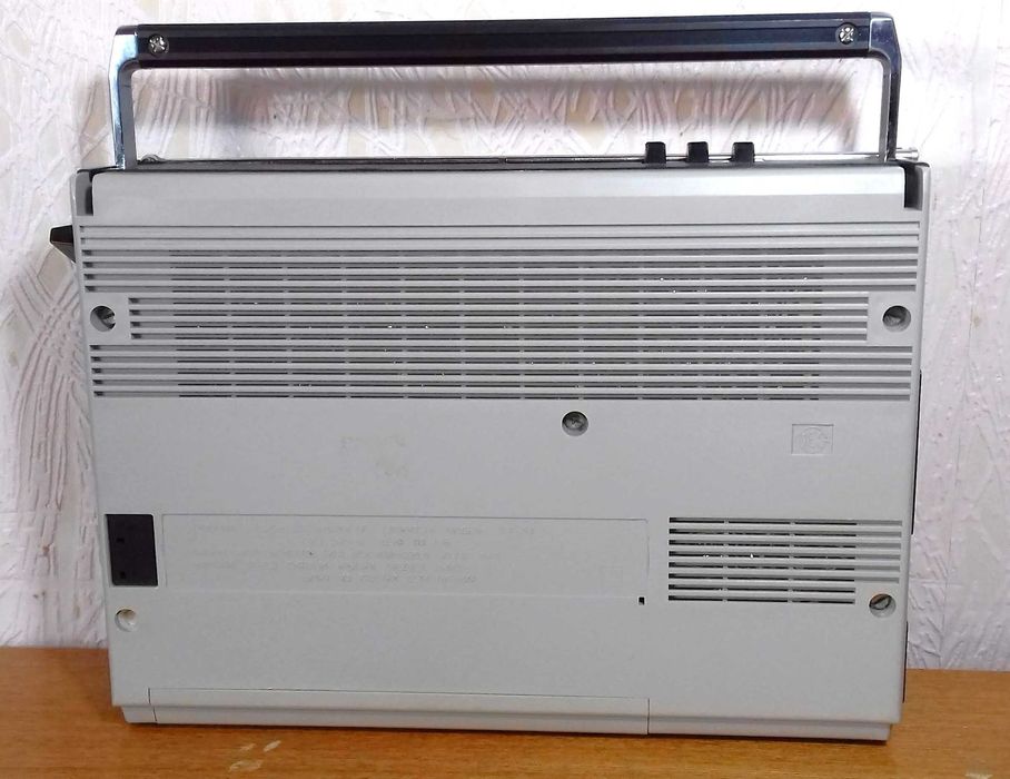 Радиоприемник ВЭФ-214 (VEF-214) состояние!