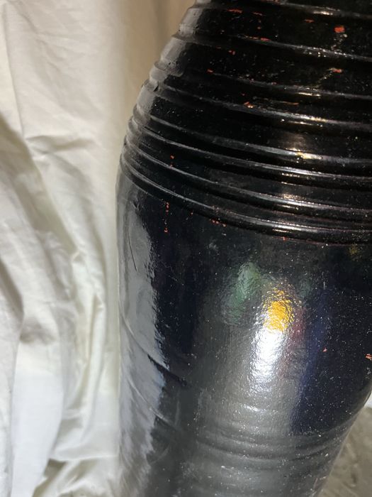 Jarrao preto com medidas