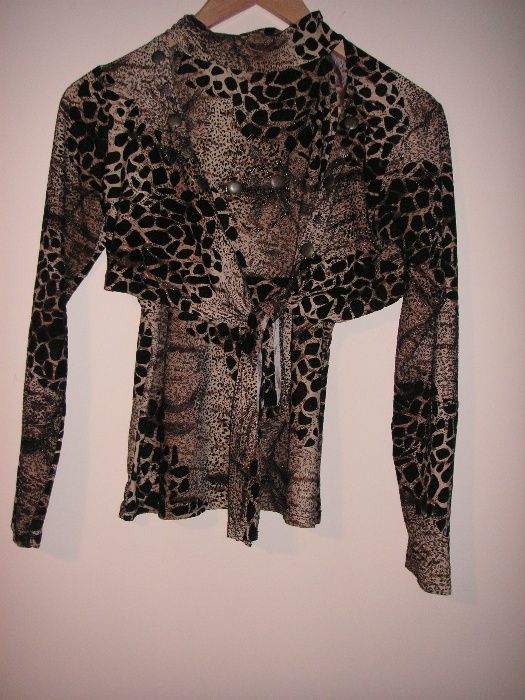 Casaco Parka / Corta Vento C&A  e Calça Preto e Top com Casaquinha