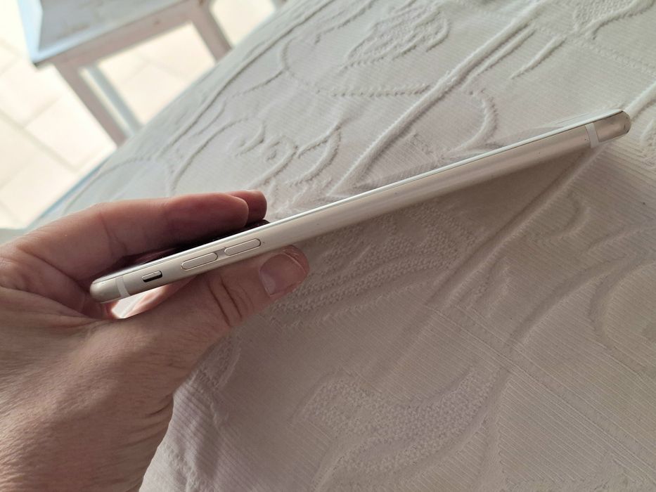 IPhone 6S Plus dourado
