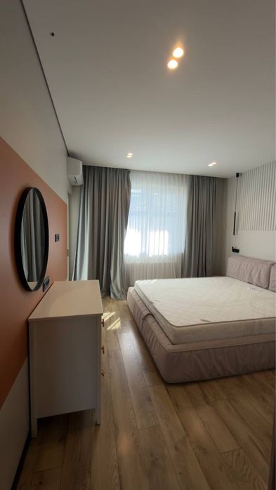 Оренда котеджу в Зубрі