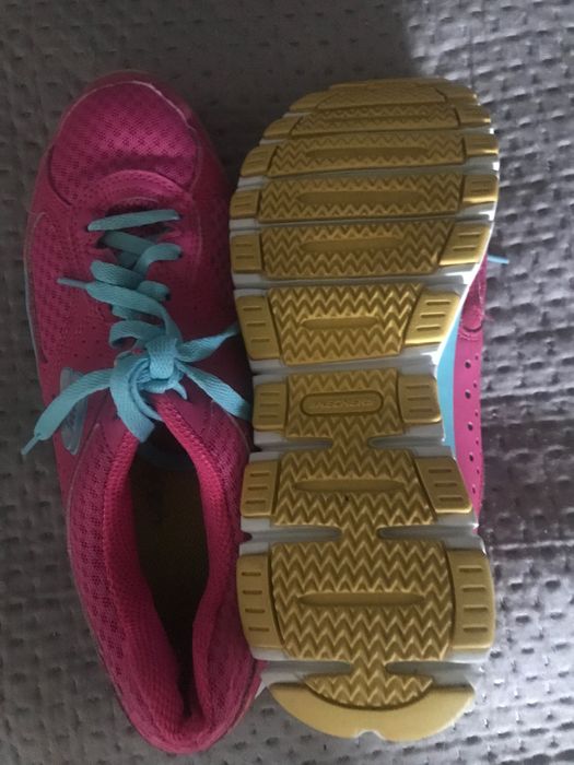 Buty sportowe damskie SKECHERS Lightweight