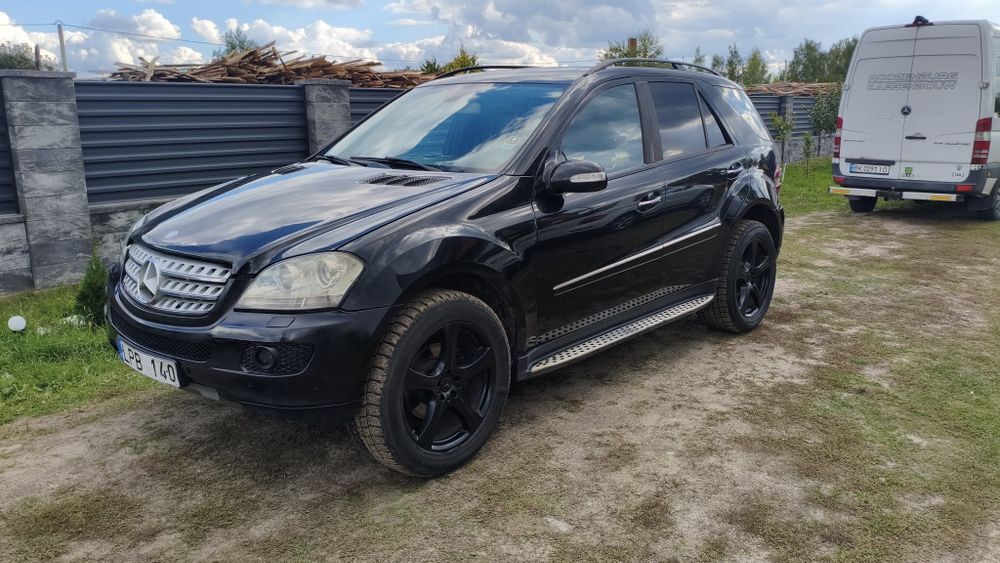 Mercedes Benz ML320 W164