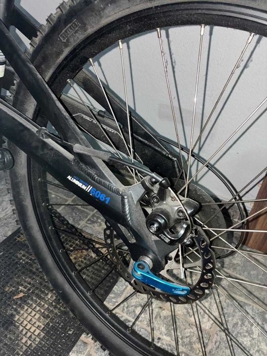 BTT Rockrider Dupla Suspensão – Travões Disco – Suspensão XCR