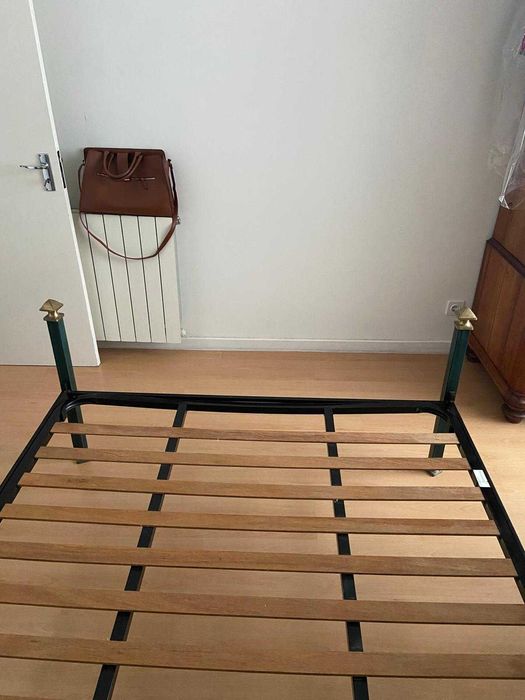 Cama de ferro em óptimo estado