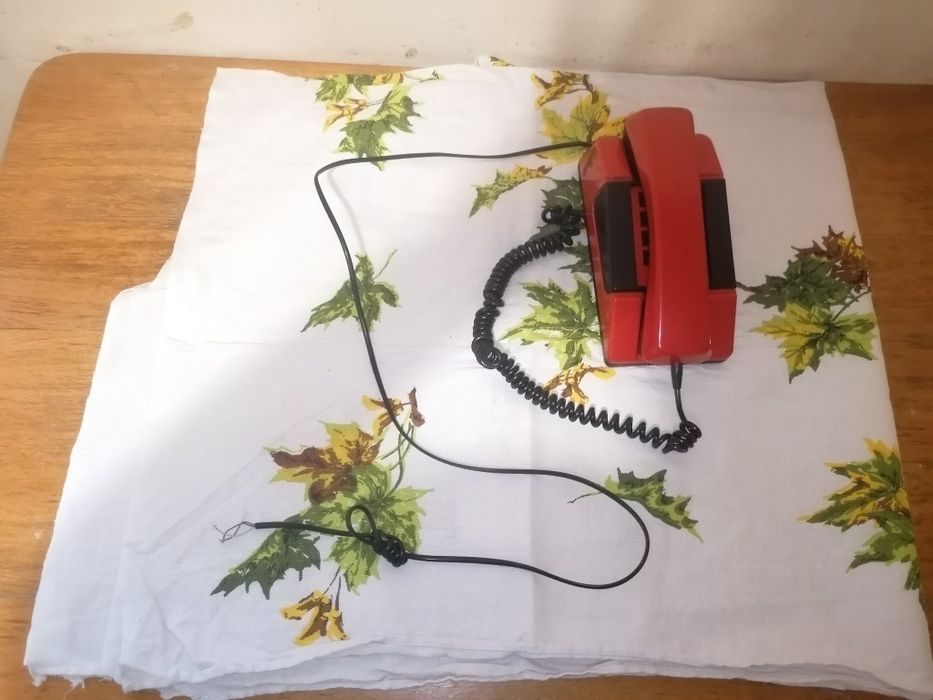 Telefon      BRATEK