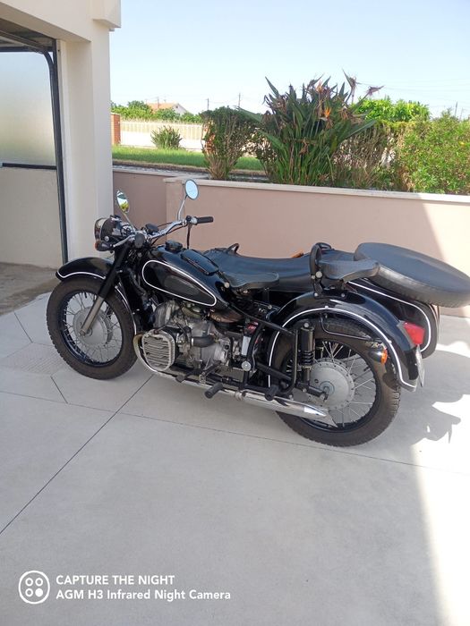 Moto Ucrânia com Side Car