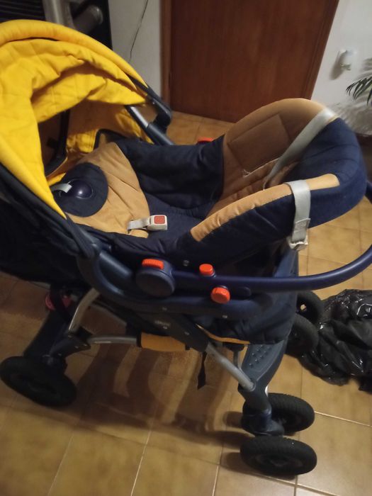 Carrinho de Bebe + cadeira de refeição