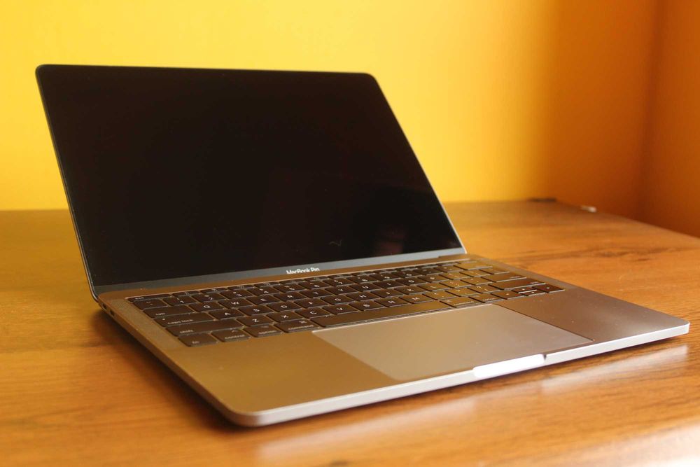 Apple MacBook Pro 13 A1708