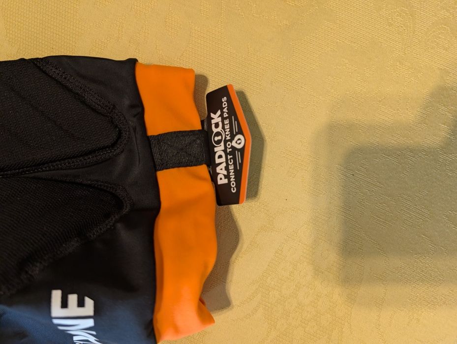 Calções BTT almofadados c proteções SIXSIXONE 661 NOVOS