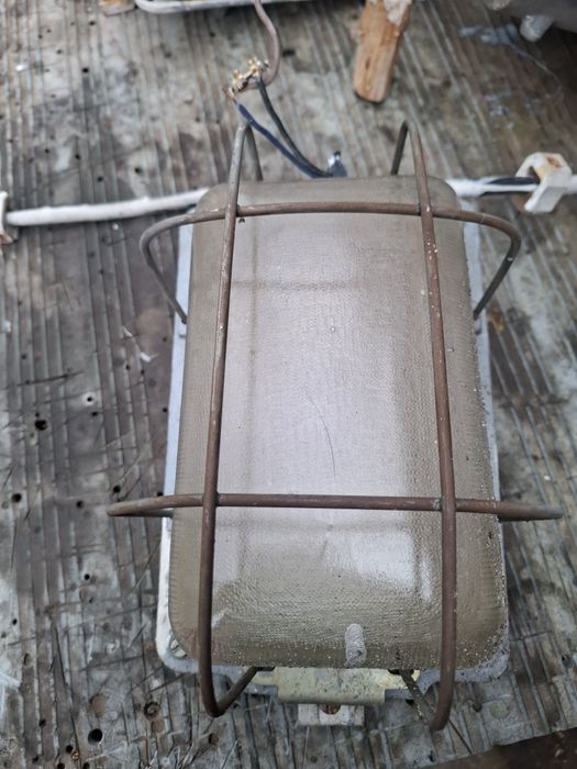 Lampa kanałowa używana