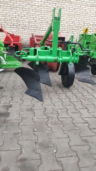 Плуг польський Бомет Усилений