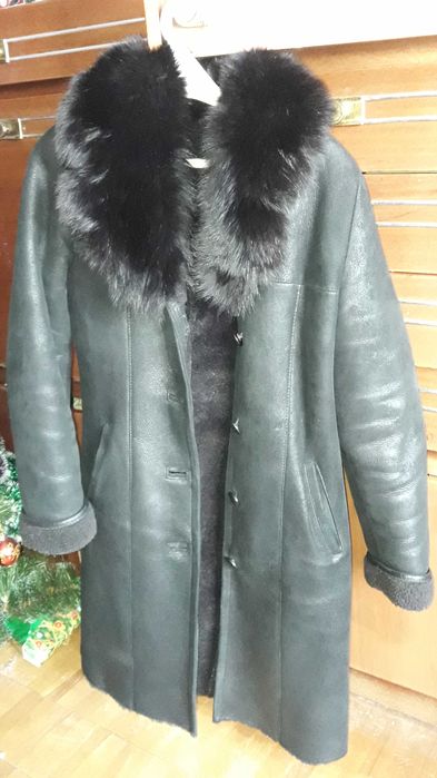 Дубленка жіноча.