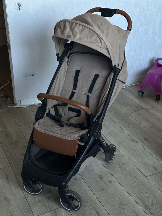 Прогулочная коляска rocco